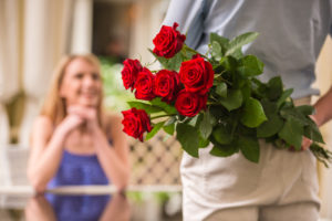 Какие цветы розы лучше подарить своей девушке