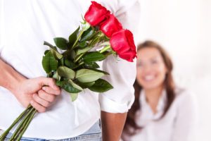 Какие цветы розы лучше подарить своей девушке