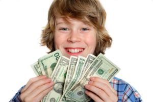 Как детям можно заработать деньги летом