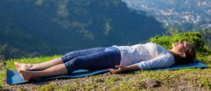 Осознание своего тела при медитации лежа на спине