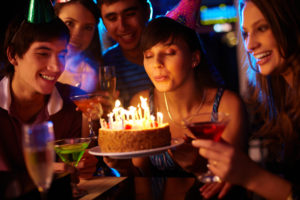 Как отметить день рождения и что подарить парню на 24 года?